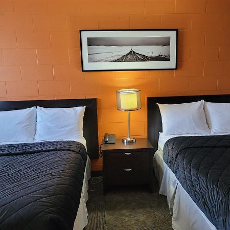 Roadking Inns Motel YYC Exteriér fotografie