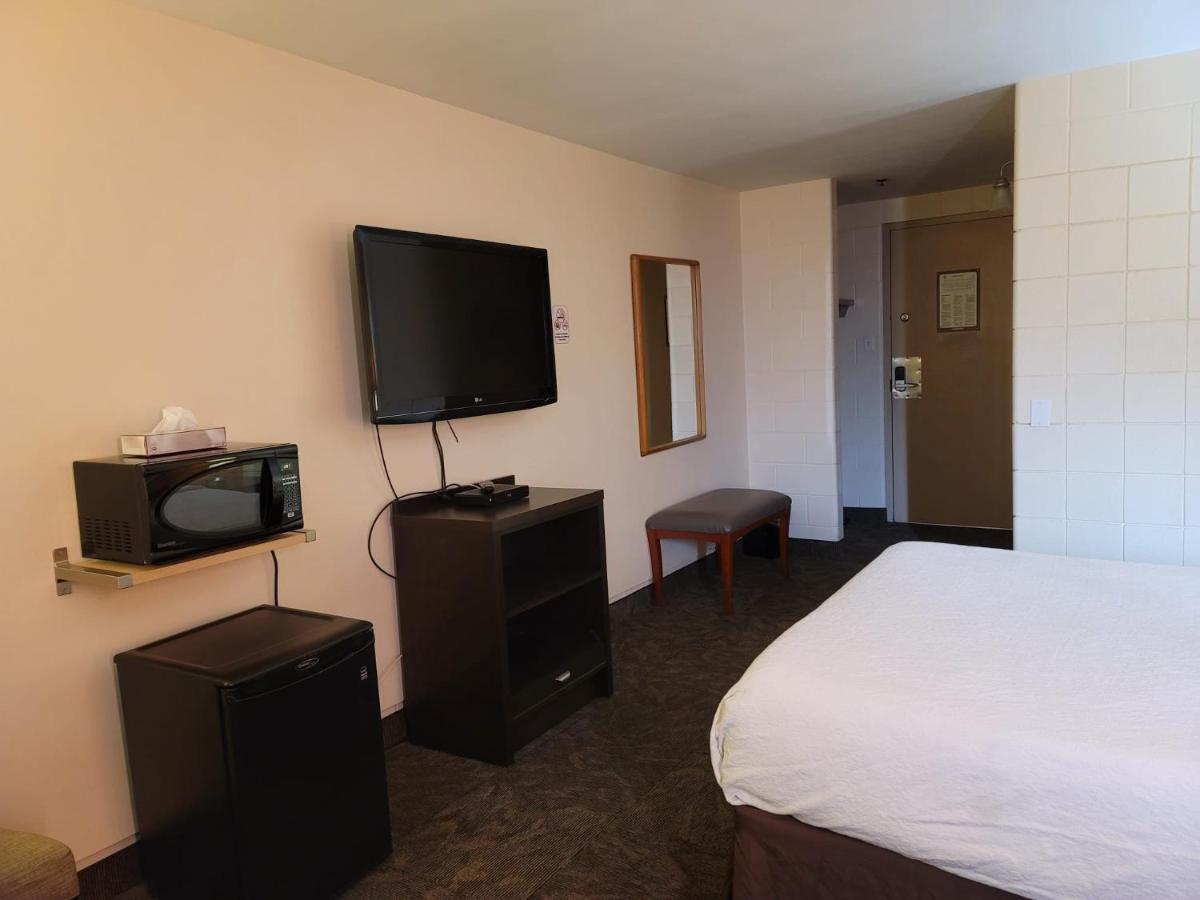 Roadking Inns Motel YYC Exteriér fotografie